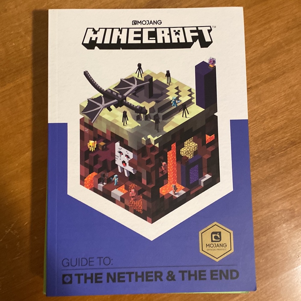 Minecraft: Guide Collection 4-Book set - Picture 3 of 8